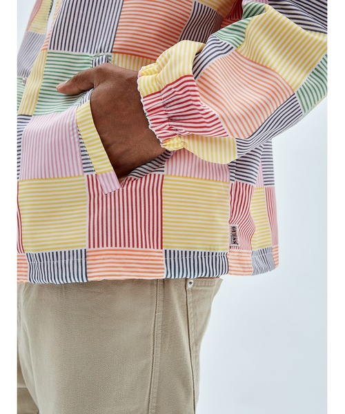 Guess(ゲス)の「GUESS Originals Checkered Jacket(ナイロンジャケット・メンズ・その他・LARGE/X-LARGE/SMALL/MEDIUM)」の4枚目の写真