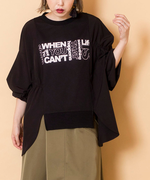 OSMOSIS(オズモーシス)の「【WEB限定アイテム】プリント切替ギャザープルオーバー(スウェット・レディース・ブラック/ライトベージュ/チャコール・ONE SIZE)」の2枚目の写真