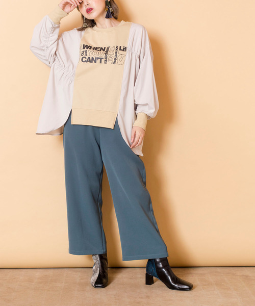 OSMOSIS(オズモーシス)の「【WEB限定アイテム】プリント切替ギャザープルオーバー(スウェット・レディース・ブラック/ライトベージュ/チャコール・ONE SIZE)」の4枚目の写真