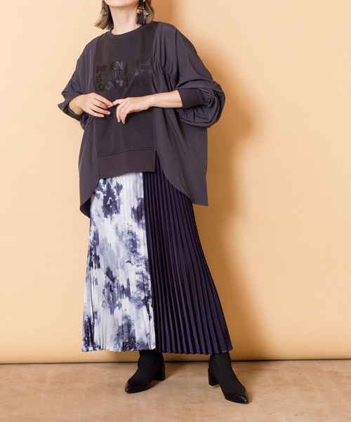 OSMOSIS(オズモーシス)の「【WEB限定アイテム】プリント切替ギャザープルオーバー(スウェット・レディース・ブラック/ライトベージュ/チャコール・ONE SIZE)」の12枚目の写真