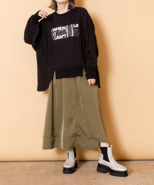 OSMOSIS(オズモーシス)の「【WEB限定アイテム】プリント切替ギャザープルオーバー(スウェット・レディース・ブラック/ライトベージュ/チャコール・ONE SIZE)」の19枚目の写真