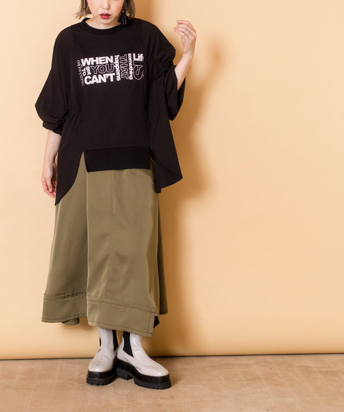 OSMOSIS(オズモーシス)の「【WEB限定アイテム】プリント切替ギャザープルオーバー(スウェット・レディース・ブラック/ライトベージュ/チャコール・ONE SIZE)」の22枚目の写真