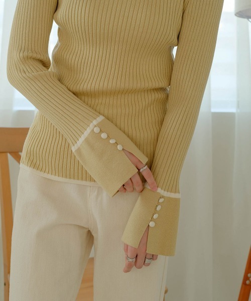 Bab(バブ)の「パイピング袖スリットタートルネックニットプルオーバー(ニット/セーター・レディース・アイボリー/イエロー/レッド/ブラック・FREE)」の20枚目の写真