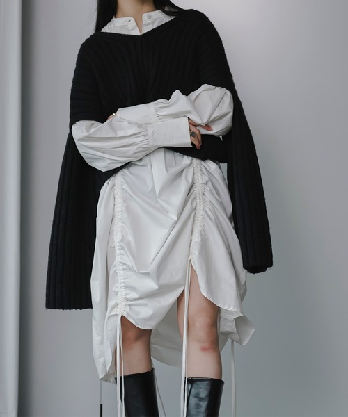 Ezick(エジック)の「Arm slit ワイドリブショートニット(ニット/セーター・レディース・オフホワイト/ブルー/ブラック・FREE)」の19枚目の写真