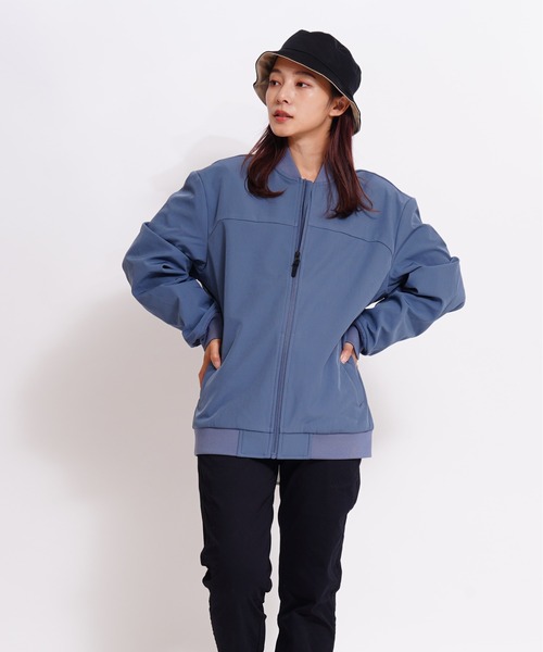 GIORDANO（ジョルダーノ）の「[ GIORDANO ] ソフトシェルブルゾン | 撥水/ストレッチ/防風/裏地フリース  (ユニセックス)（ブルゾン・レディース・ブラック/ブルー・MEDIUM/LARGE/X-LARGE）」の9枚目の写真