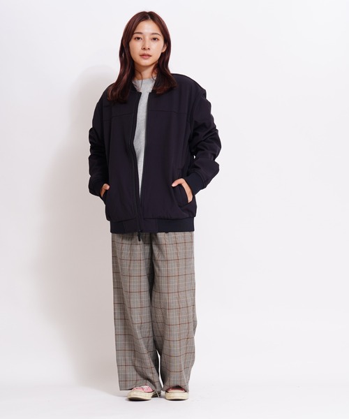 GIORDANO（ジョルダーノ）の「[ GIORDANO ] ソフトシェルブルゾン | 撥水/ストレッチ/防風/裏地フリース  (ユニセックス)（ブルゾン・レディース・ブラック/ブルー・MEDIUM/LARGE/X-LARGE）」の11枚目の写真