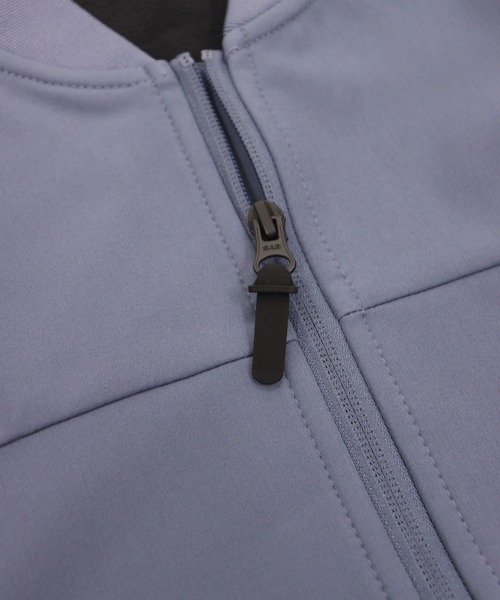 GIORDANO（ジョルダーノ）の「[ GIORDANO ] ソフトシェルブルゾン | 撥水/ストレッチ/防風/裏地フリース  (ユニセックス)（ブルゾン・レディース・ブラック/ブルー・MEDIUM/LARGE/X-LARGE）」の21枚目の写真