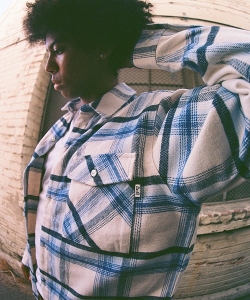 HUF（ハフ）の「SORRENTO FLANNEL SHIRT / HUF フランネルシャツ（シャツ/ブラウス・メンズ・チョコ/ナチュラル・SMALL/MEDIUM/LARGE/X-LARGE/XX-LARGE）」の17枚目の写真