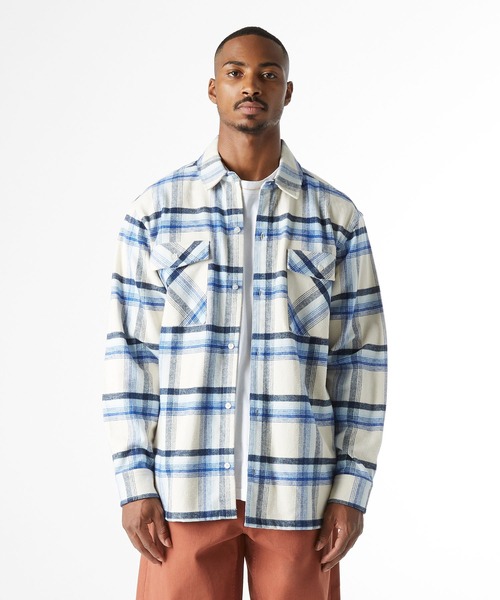 HUF（ハフ）の「SORRENTO FLANNEL SHIRT / HUF フランネルシャツ（シャツ/ブラウス・メンズ・チョコ/ナチュラル・SMALL/MEDIUM/LARGE/X-LARGE/XX-LARGE）」の4枚目の写真