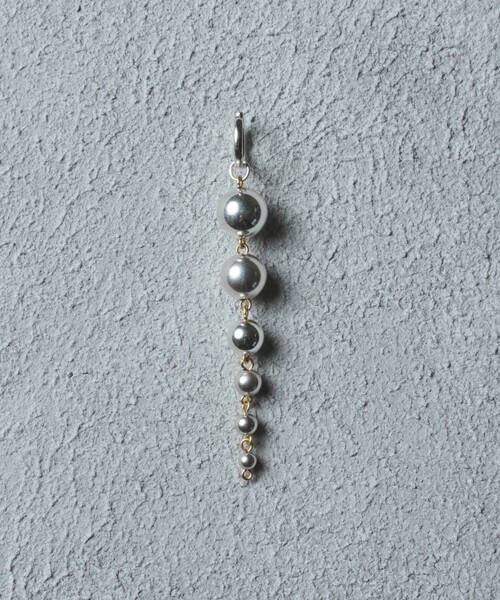 and cloud(アンドクラウド)の「Gradation Ball Chain Earring L / Single(イヤリング・レディース・シルバー系その他・FREE)」の7枚目の写真