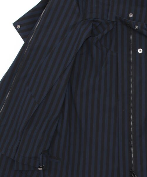 Hart（ハート）の「Hart / short stripe hooded blouson(ショート丈ストライプブルゾン)（ブルゾン・レディース・ブラック・38）」の2枚目の写真