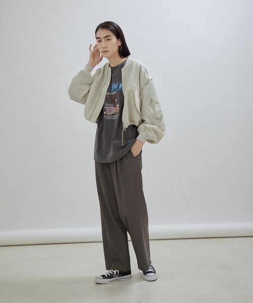 SALON adam et rope'（サロン アダム エ ロペ）の「【セットアップ対応・WEB限定】[洗える]イージーストレートパンツ（その他パンツ・レディース・チャコールグレー/ベージュ・FREE）」の8枚目の写真