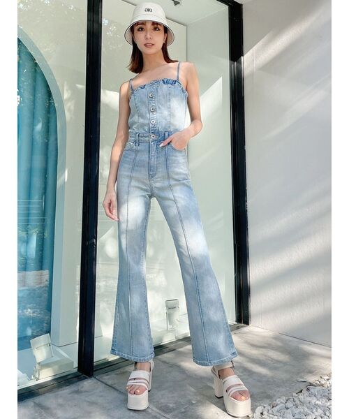 GYDA（ジェイダ）の「BACKリボンデニムロンパース（サロペット/オーバーオール・レディース・ライトブルー/インディゴブルー・SMALL/MEDIUM/X-SMALL）」の2枚目の写真