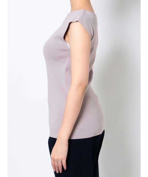 LAGUNAMOON（ラグナムーン）の「ミニマルボートネックニットプルオーバー（ニット/セーター・レディース・ブラック/アイボリー/ラベンダー・FREE）」の7枚目の写真