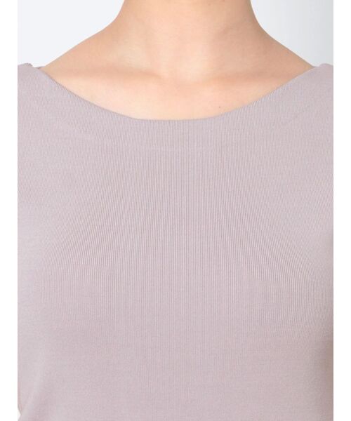 LAGUNAMOON（ラグナムーン）の「ミニマルボートネックニットプルオーバー（ニット/セーター・レディース・ブラック/アイボリー/ラベンダー・FREE）」の8枚目の写真