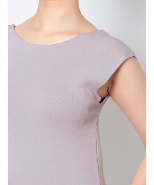 LAGUNAMOON（ラグナムーン）の「ミニマルボートネックニットプルオーバー（ニット/セーター・レディース・ブラック/アイボリー/ラベンダー・FREE）」の11枚目の写真