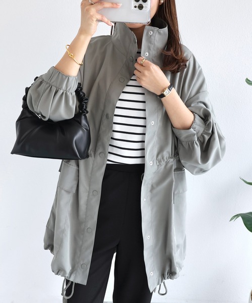 andme（アンドミー）の「スタンドカラーマウンテンパーカー（マウンテンパーカー・レディース・カーキ/アイボリー/ブラック/ベージュ・M）」の4枚目の写真