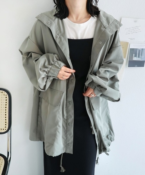 andme（アンドミー）の「スタンドカラーマウンテンパーカー（マウンテンパーカー・レディース・カーキ/アイボリー/ブラック/ベージュ・M）」の10枚目の写真