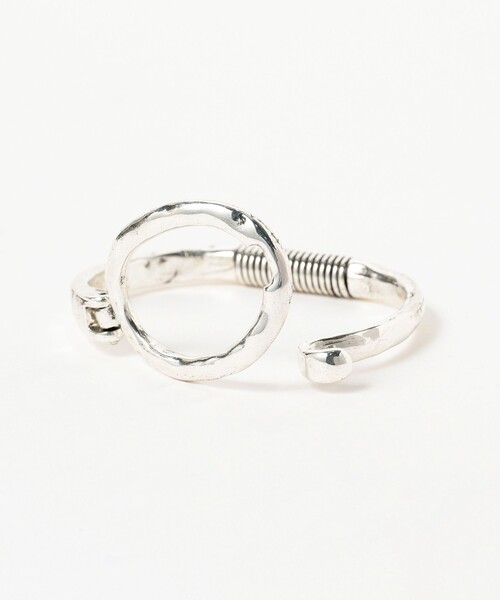 Ray BEAMS（レイビームス）の「Otro Accesorio / サークル フック バングル（バングル/リストバンド・レディース・シルバー・ONE SIZE）」の2枚目の写真