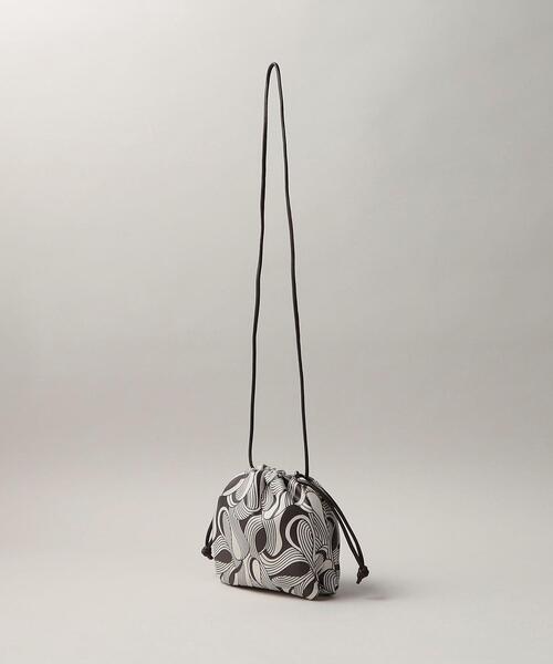 ESLOW（エスロー）の「＜ESLOW＞ DRAWSTRING BAG P（ショルダーバッグ・レディース・オフホワイト・FREE）」の2枚目の写真