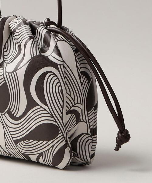 ESLOW（エスロー）の「＜ESLOW＞ DRAWSTRING BAG P（ショルダーバッグ・レディース・オフホワイト・FREE）」の7枚目の写真