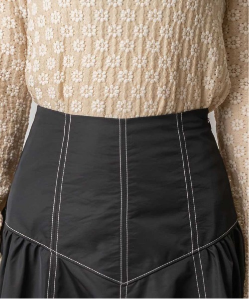 RANDA（ランダ）の「ステッチデザインギャザースカート（スカート・レディース・ブラック/ブラウン/クリーム・0/1）」の17枚目の写真