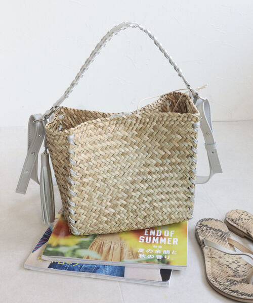 fredy emue(フレディエミュ)の「2wayスクエアカゴショルダーバッグ(ショルダーバッグ・レディース・キャメル/シルバー・FREE)」の1枚目の写真