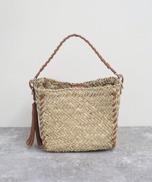 fredy emue(フレディエミュ)の「2wayスクエアカゴショルダーバッグ(ショルダーバッグ・レディース・キャメル/シルバー・FREE)」の8枚目の写真