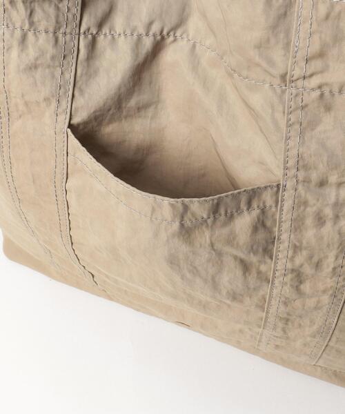 THE SHOP TK (ザ ショップ ティーケー )の「◆2WAYウォッシャブルナイロンビッグショルダーバッグ(ショルダーバッグ・メンズ・ベージュ/ブラック/チャコールグレー・00)」の8枚目の写真