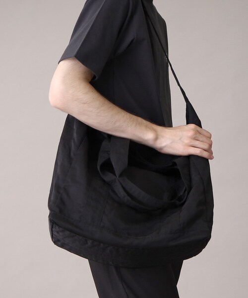 THE SHOP TK (ザ ショップ ティーケー )の「◆2WAYウォッシャブルナイロンビッグショルダーバッグ(ショルダーバッグ・メンズ・ベージュ/ブラック/チャコールグレー・00)」の16枚目の写真