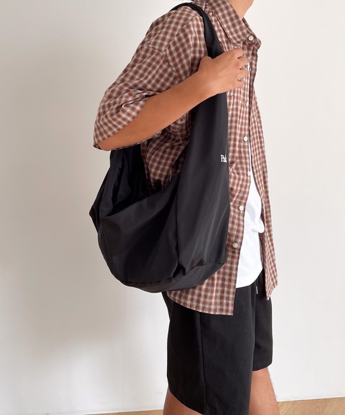 CANAL JEAN（キャナルジーン）の「choice_cnl(チョイス) "Pals."刺繍ショルダーバッグ（ショルダーバッグ・レディース・ベージュ/ブラック/チャコールグレー・ONE SIZE）」の20枚目の写真