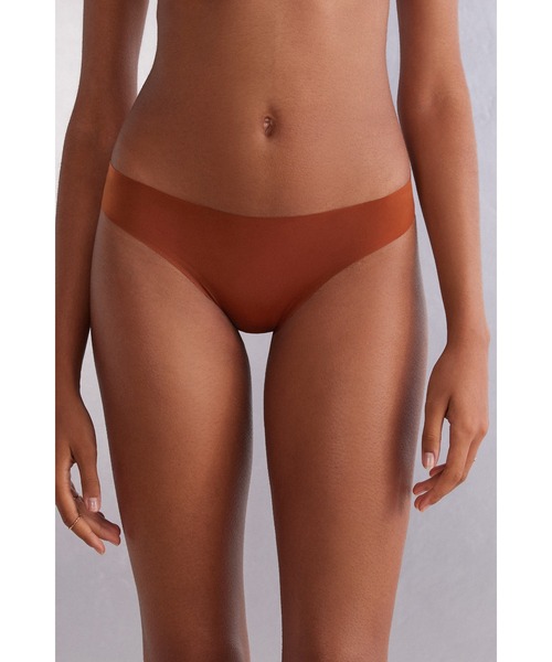 Intimissimi(インティミッシミ)の「シームレス ウルトラライト マイクロファイバー ブラジリアン(ショーツ・レディース・ラベンダー/ライトグレー/ライトブラウン/マジェンタ/コバルトブルー/プラム/ブルーグリーン/セージグリーン・S/M/L)」の18枚目の写真