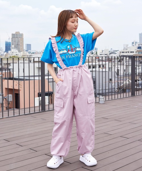 w closet(ダブルクローゼット)の「フリルサスペンダー付きカーゴパンツ(カーゴパンツ・レディース・スミクロ/ピンク/ホワイト・FREE)」の14枚目の写真