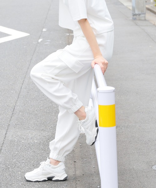 Honeys（ハニーズ）の「カーゴスウェットパンツ（カーゴパンツ・レディース・ブラック/カーキ/杢グレー/アイボリー・SS/S/M/L/LL）」の12枚目の写真