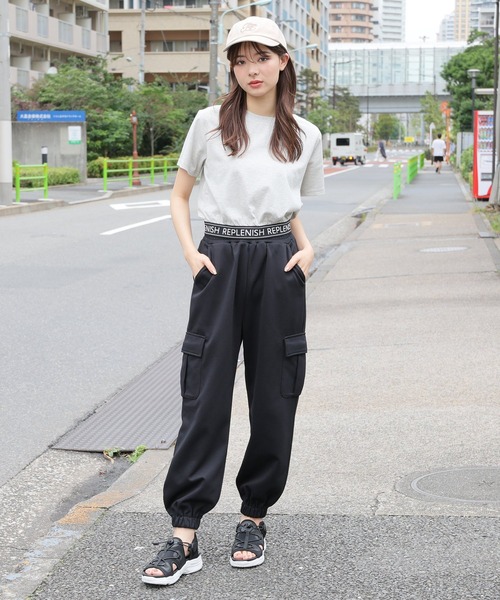 Honeys（ハニーズ）の「カーゴスウェットパンツ（カーゴパンツ・レディース・ブラック/カーキ/杢グレー/アイボリー・SS/S/M/L/LL）」の15枚目の写真