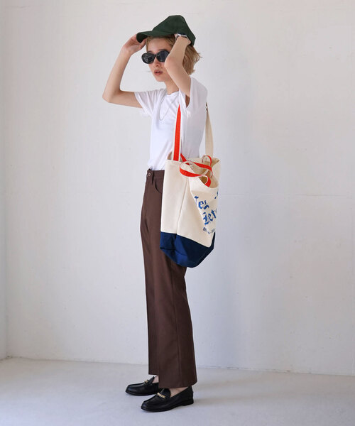 SLOBE citron.(スローブシトロン)の「SLOBE citron. MLB OLD ENGLISH WFM TOTE(トートバッグ・レディース・アイボリー・FREE)」の4枚目の写真