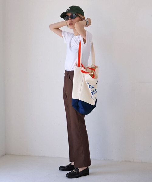 SLOBE citron.(スローブシトロン)の「SLOBE citron. MLB OLD ENGLISH WFM TOTE(トートバッグ・レディース・アイボリー・FREE)」の5枚目の写真