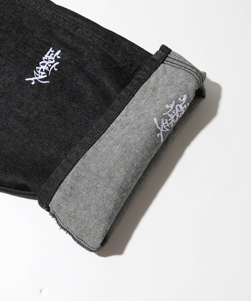 XLARGE(エクストララージ)の「ALLOVER LOGO DENIM PANTS(デニムパンツ・メンズ・インディゴブルー/ブラック・32inch/30inch/36inch/34inch)」の11枚目の写真
