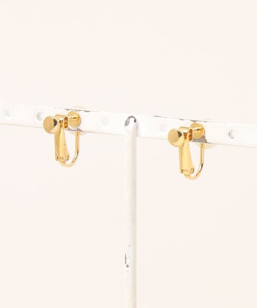 CERCA(チェルカ)の「September/アゲート round earring(イヤリング・レディース・ホワイト・FREE)」の2枚目の写真