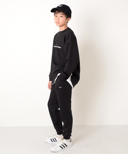 GLAZOS(グラソス)の「【あったか保温/速乾】ダンボール・ワンポイントレイヤードトレーナー(スウェット・キッズ・ブラック/ブルー/ベージュ/ライトグレー・150cm/160cm/170cm/140cm)」の6枚目の写真