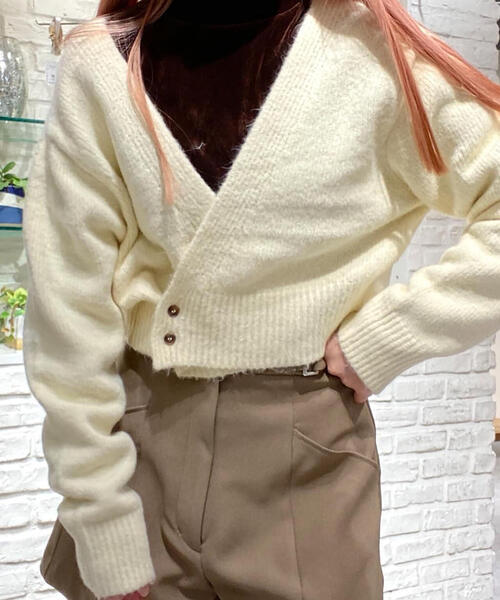 FREE'S MART（フリーズマート）の「2WAYアシメショート丈カーディガン（ニット/セーター・レディース・ホワイト/パープル/ベージュ/グリーン・FREE）」の12枚目の写真