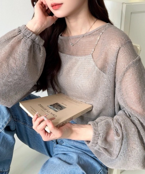 moment+（モーメントプラス）の「スモールメッシュ長袖すそドロストショートプルオーバー（Tシャツ/カットソー・レディース・ブラック/チャコールグレー/ナチュラル/オフホワイト・M）」の4枚目の写真