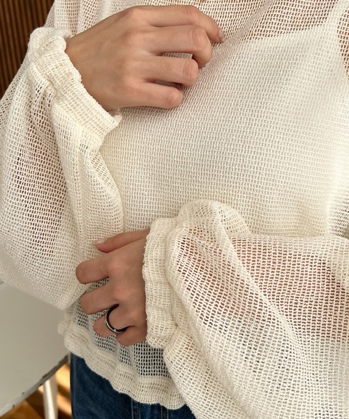 moment+（モーメントプラス）の「スモールメッシュ長袖すそドロストショートプルオーバー（Tシャツ/カットソー・レディース・ブラック/チャコールグレー/ナチュラル/オフホワイト・M）」の11枚目の写真