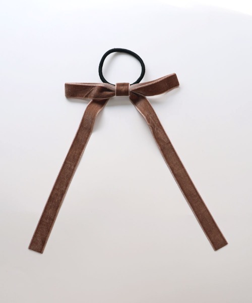 CEMONEMO(セモネモ)の「ベロア 細リボン ヘアゴム(ヘアゴム・レディース・シャンパン/ブラック/アイボリー・FREE)」の9枚目の写真