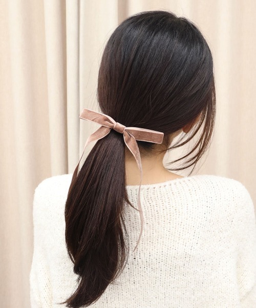 CEMONEMO(セモネモ)の「ベロア 細リボン ヘアゴム(ヘアゴム・レディース・シャンパン/ブラック/アイボリー・FREE)」の10枚目の写真