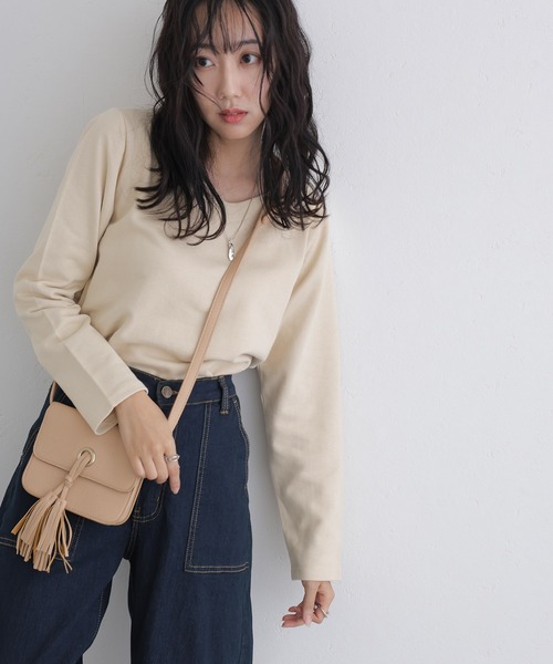 ElegChic（エレグシック）の「Vネック裏毛トレーナー（スウェット・レディース・ライトカーキ/ブラック/ライトベージュ・XL/4L/3L/L/M）」の2枚目の写真