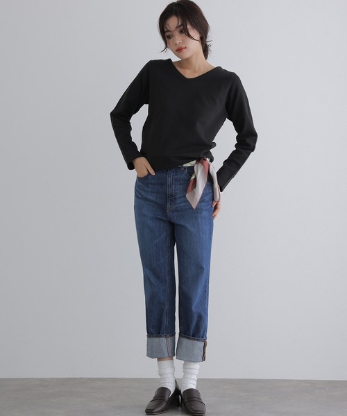 ElegChic（エレグシック）の「Vネック裏毛トレーナー（スウェット・レディース・ライトカーキ/ブラック/ライトベージュ・XL/4L/3L/L/M）」の4枚目の写真