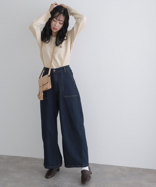 ElegChic（エレグシック）の「Vネック裏毛トレーナー（スウェット・レディース・ライトカーキ/ブラック/ライトベージュ・XL/4L/3L/L/M）」の11枚目の写真