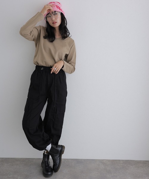 ElegChic（エレグシック）の「Vネック裏毛トレーナー（スウェット・レディース・ライトカーキ/ブラック/ライトベージュ・XL/4L/3L/L/M）」の15枚目の写真