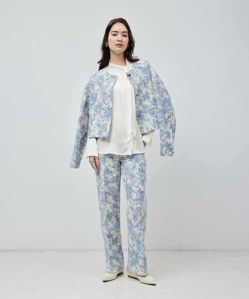 ROPE'(ロペ)の「【雑誌掲載】モノグラムプリントブラウス/無地ボウタイブラウス(シャツ/ブラウス・レディース・オフホワイト/ホワイト系その他5/ピンク系その他2・FREE)」の4枚目の写真